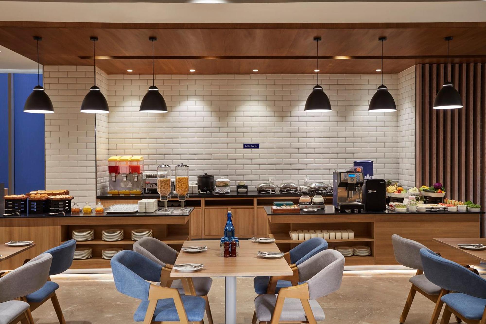 Holiday Inn Express Bengaluru Bommasandra By Ihg Kammasandra 외부 사진